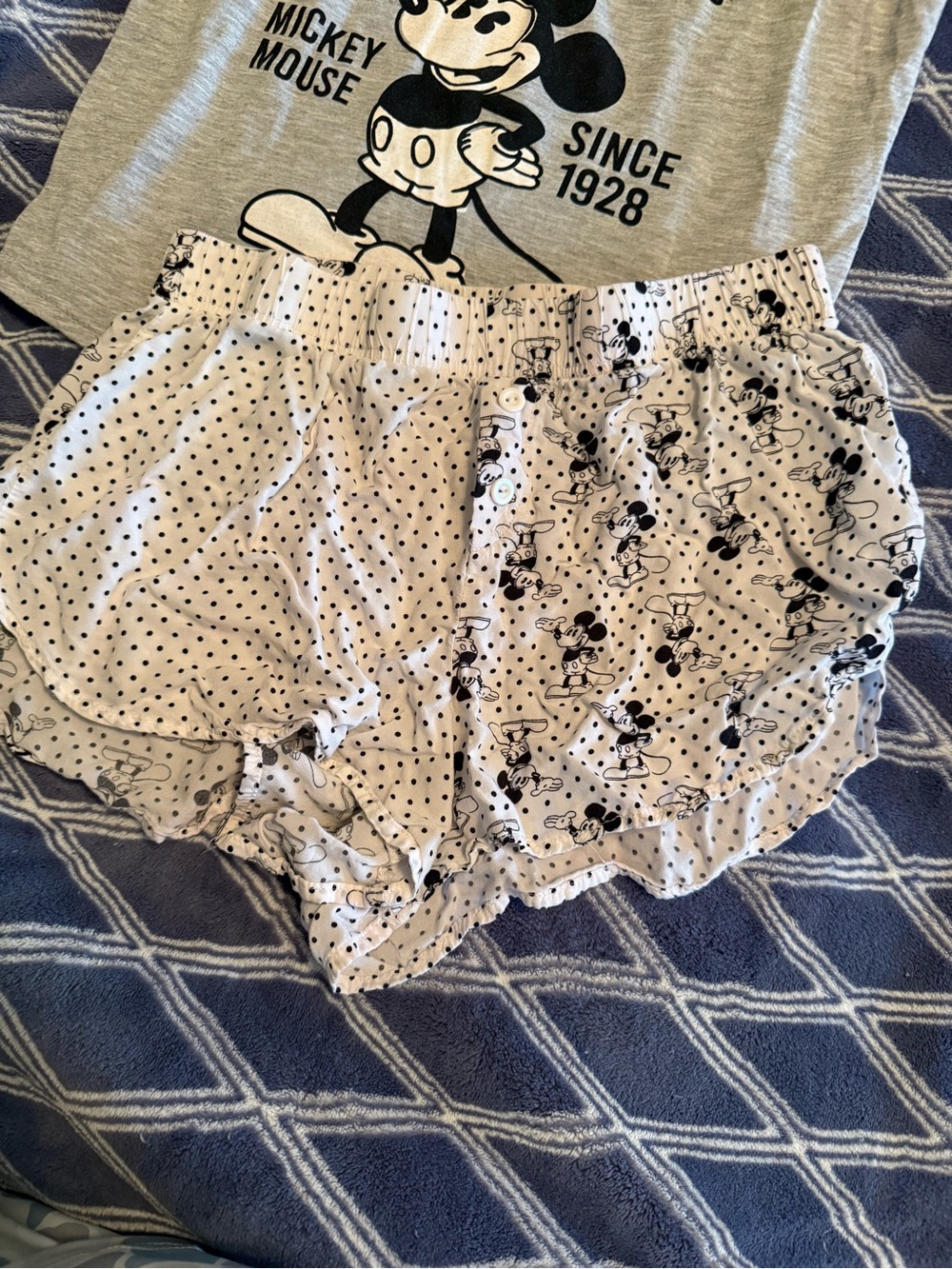 Disney Gray Mickey Mouse "hello folks!" Tank & White Printed Shorts Pajama Set - Picture 2 of 6
